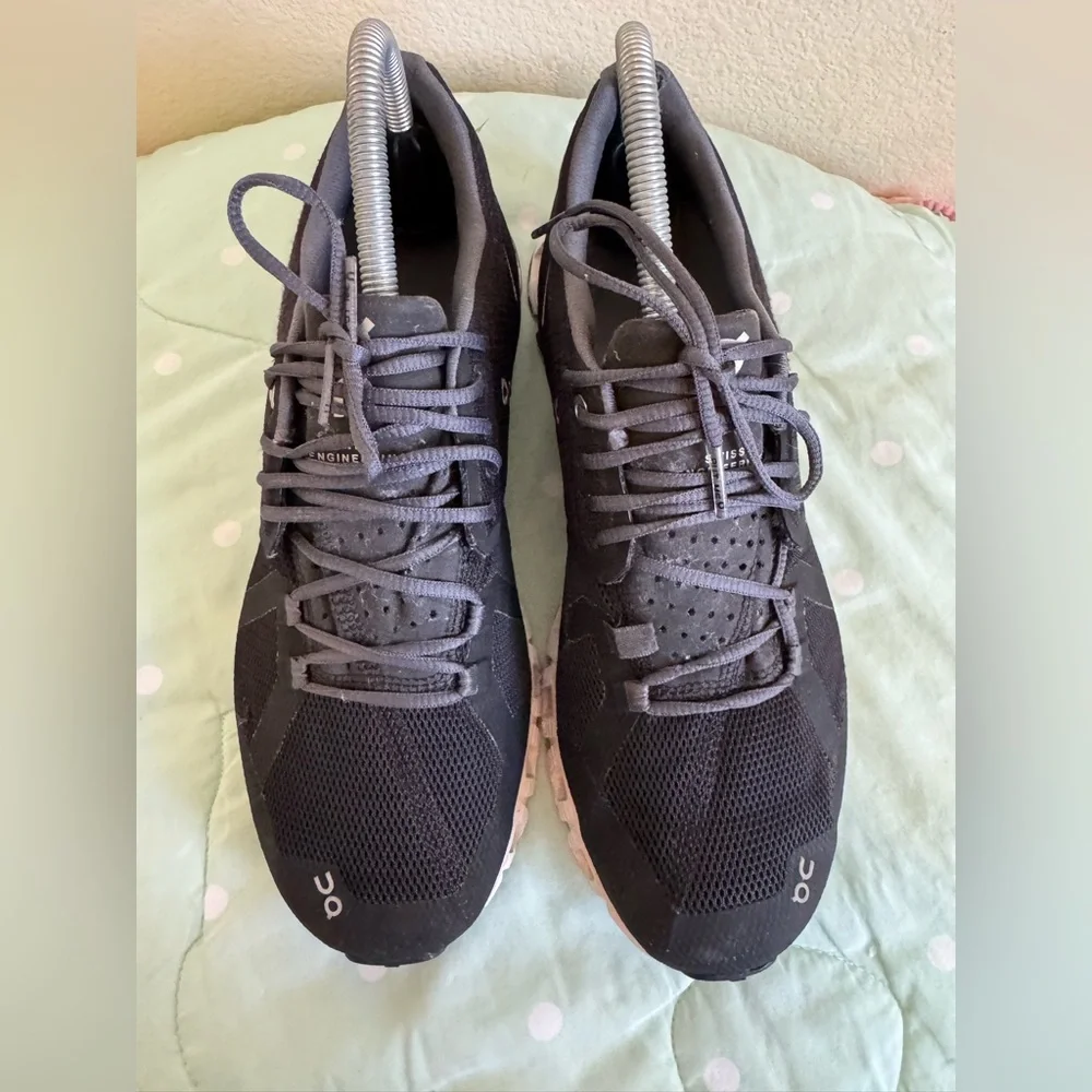 On Running Black Sneakers Womens size 8 - Picture 7 of 16